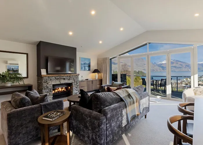 B&B only: Queenstown House Bed & Breakfast And Apartments